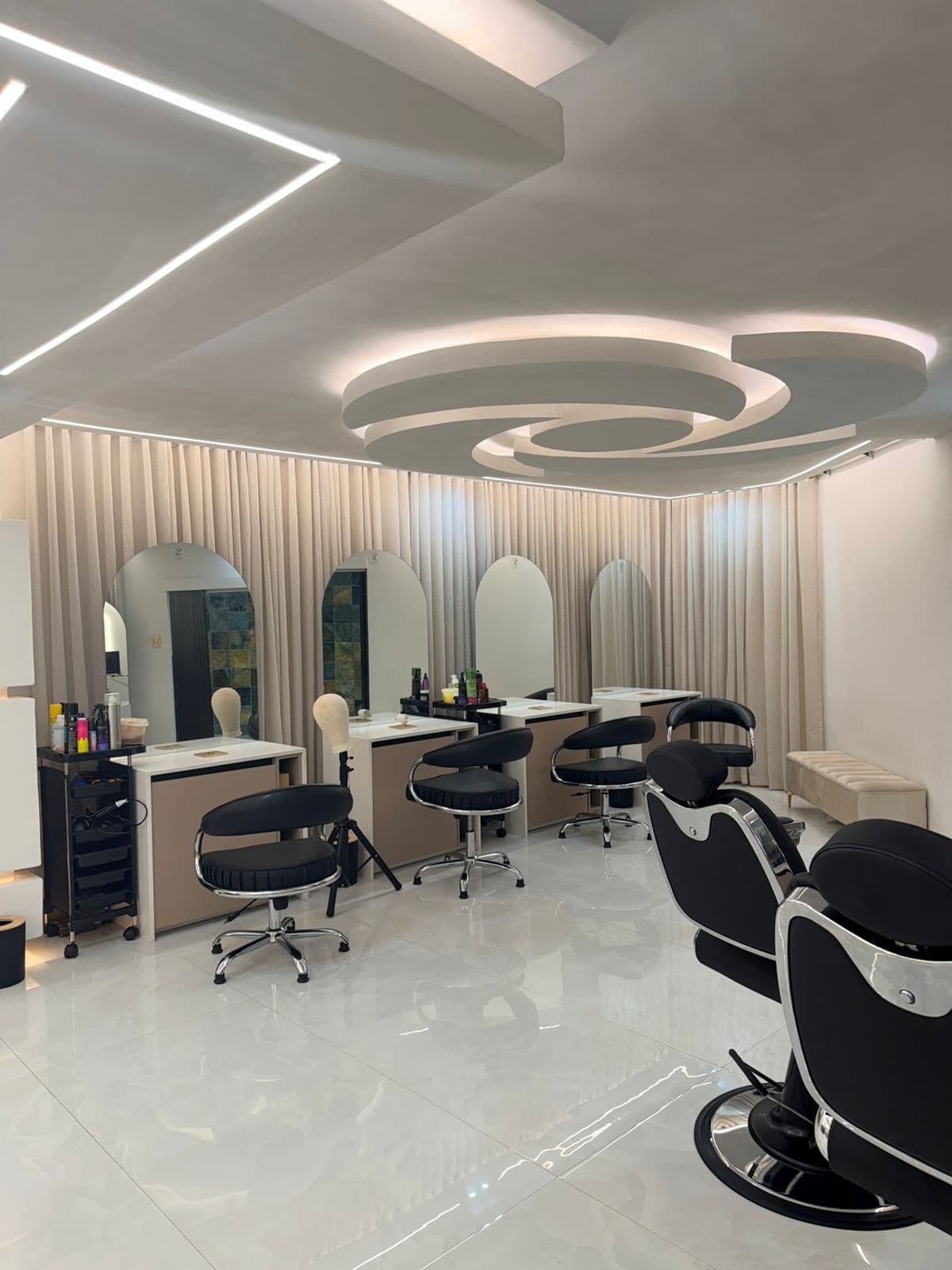 LSH Barber & Beauty Studio — studio, 2 of 8
